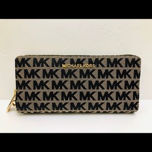 Michael Kors Wallet with Strap Authentic New